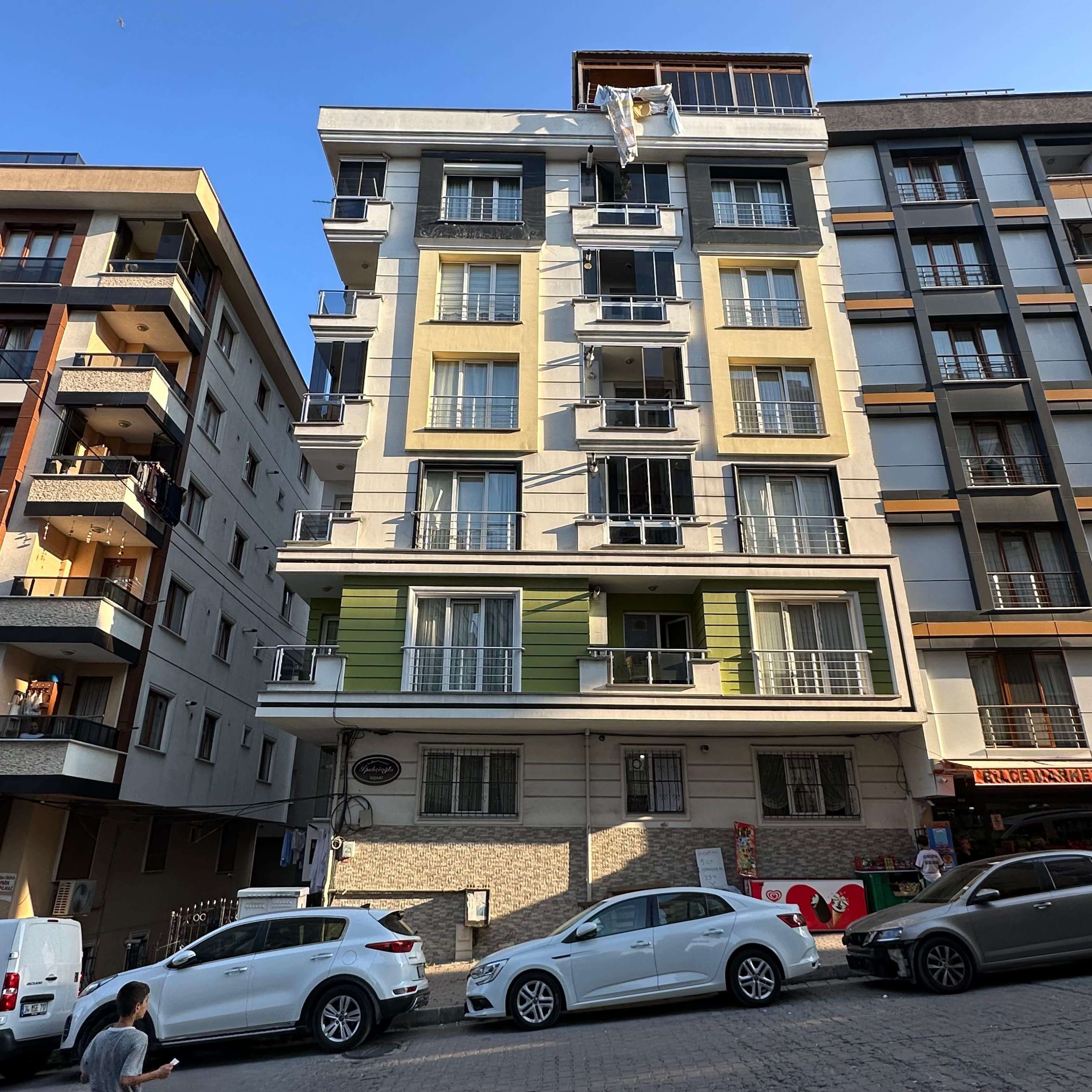 İpekçioğlu Apt. No:14